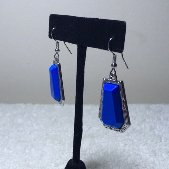 Vintage Geometric Dangle Earrings in Blue and Silvertone Metal (2in) - Picture 3 of 4